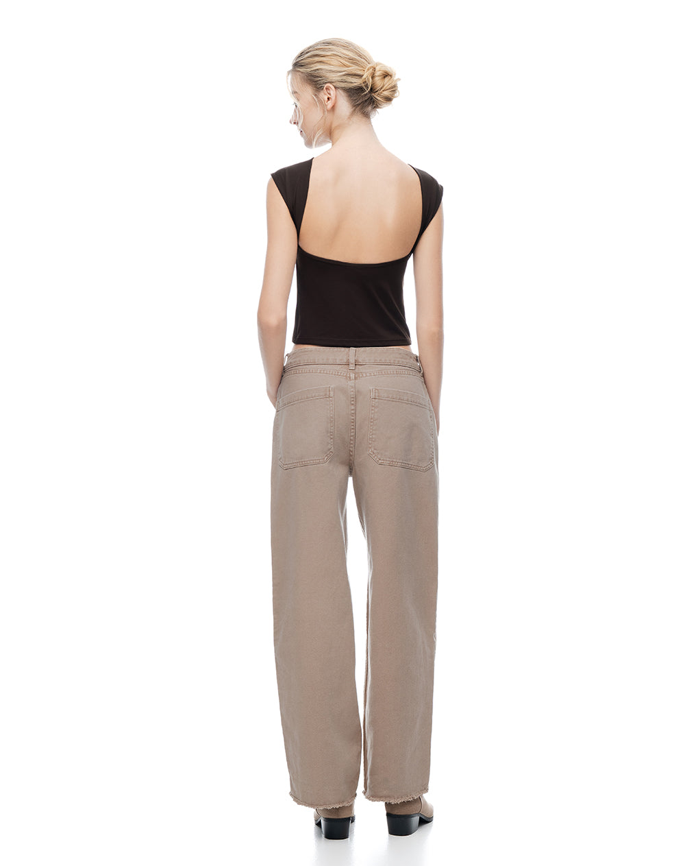 Pantalón wide leg tiro medio en drill café mujer