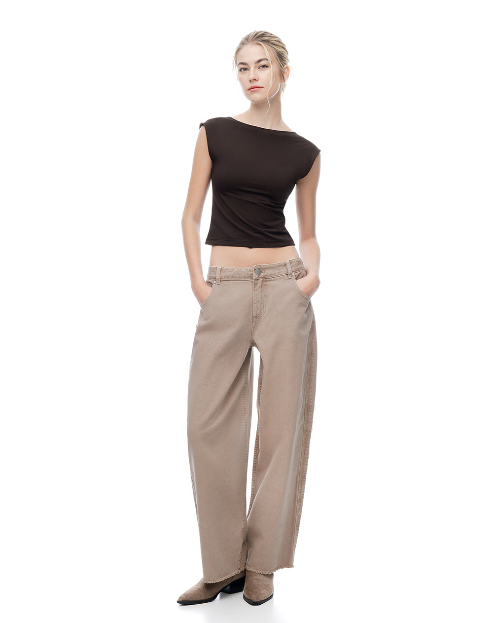 Pantalón wide leg tiro medio en drill café mujer