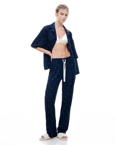 Pantalón regular tiro medio azul estampado mujer