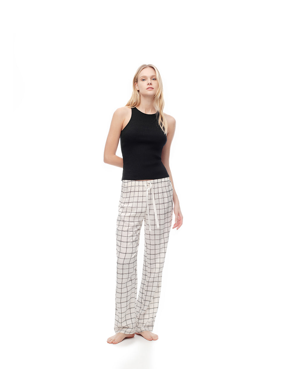 Pantalón regular fit tiro medio crudo estampado