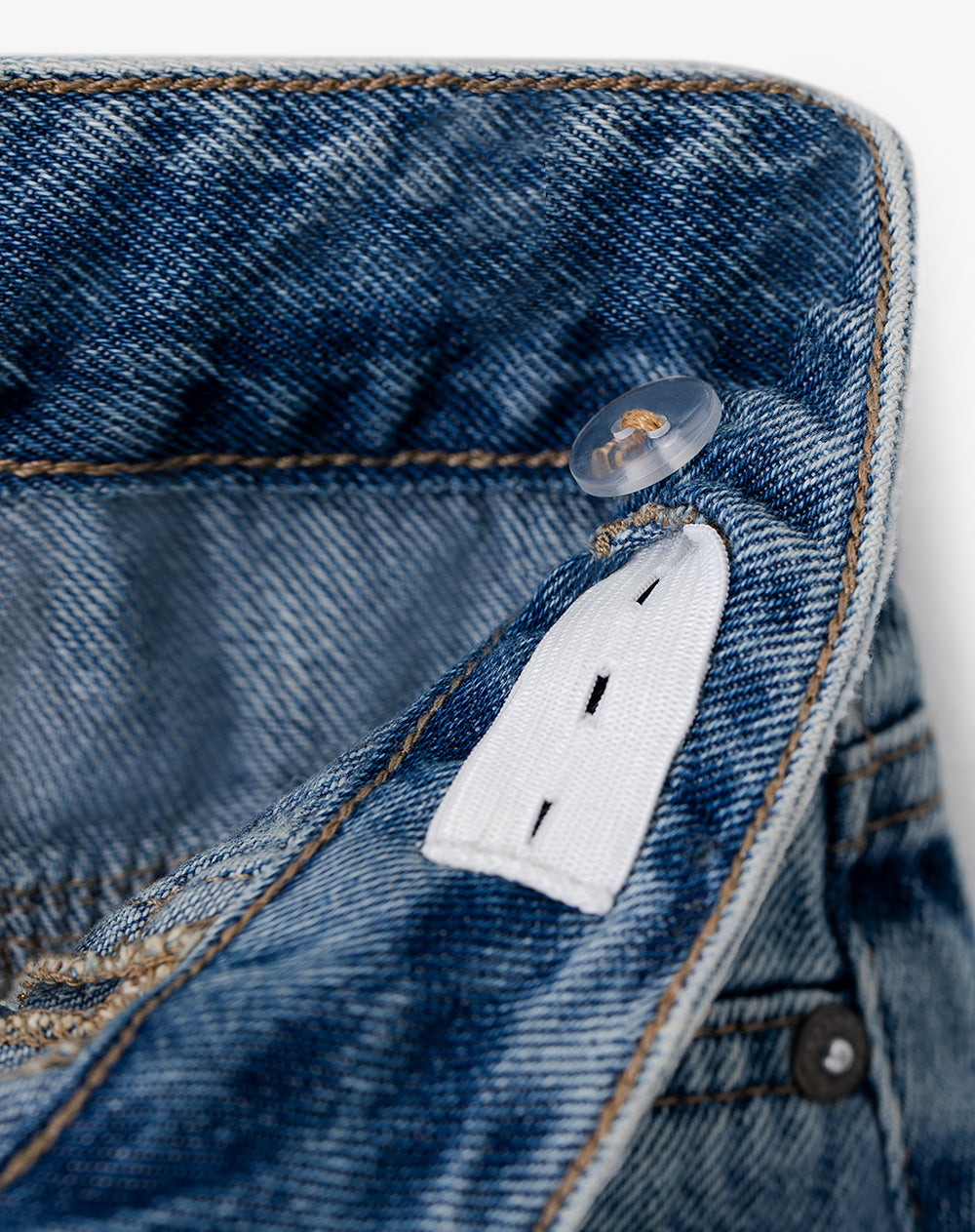 Falda short tiro medio denim elástico interno indigo oscuro para niña