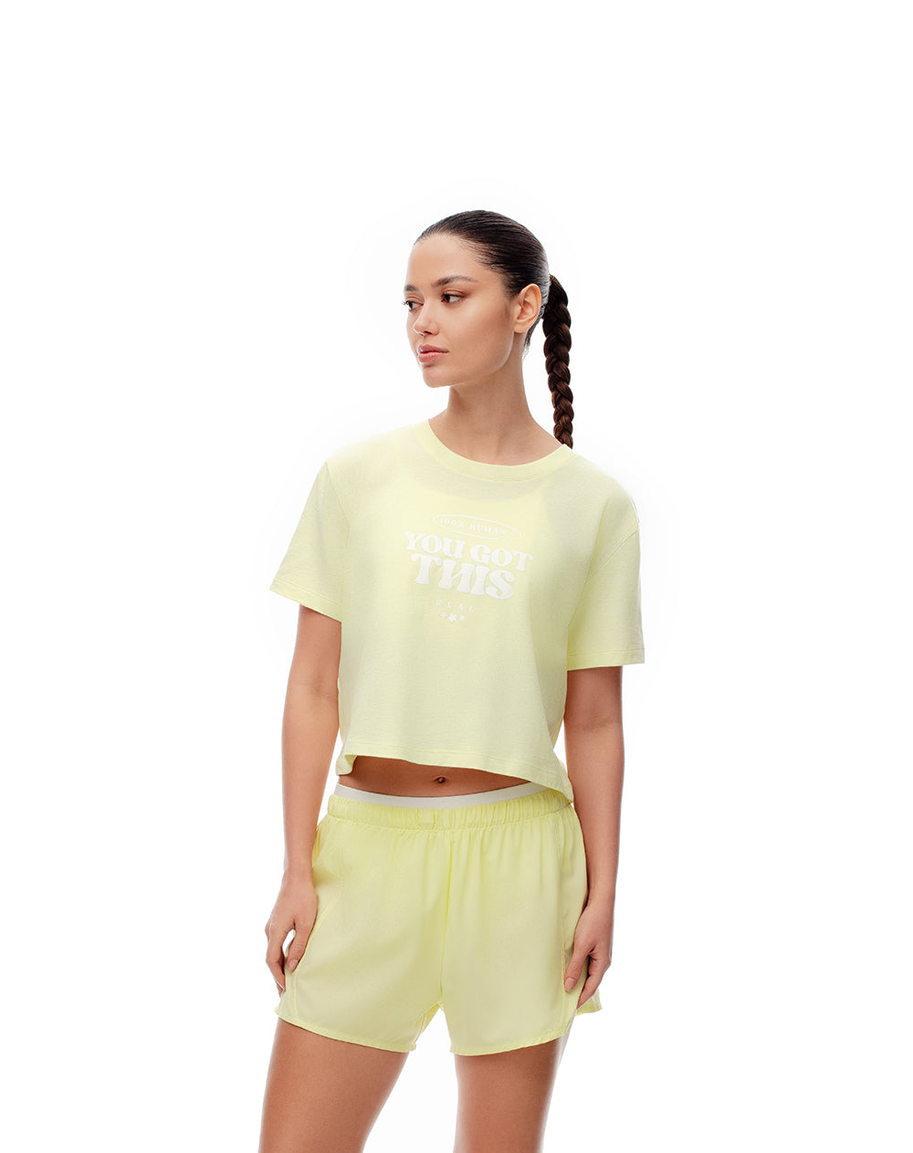 Camiseta cropped fit manga corta amarilla