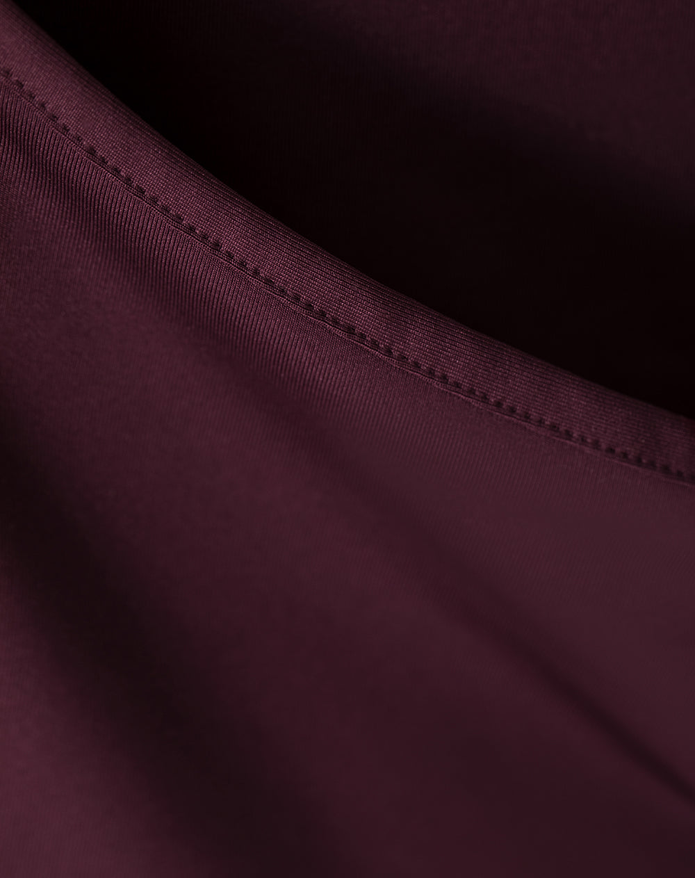 Camiseta crop slim doble tela vino tinto mujer