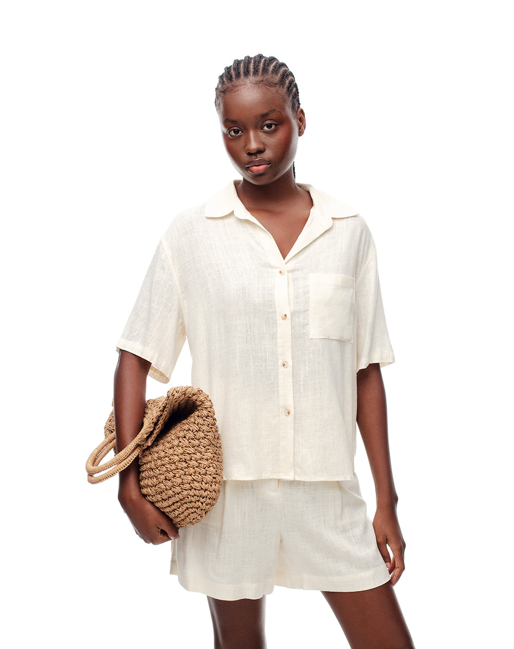 Camisa loose fit manga corta vainilla