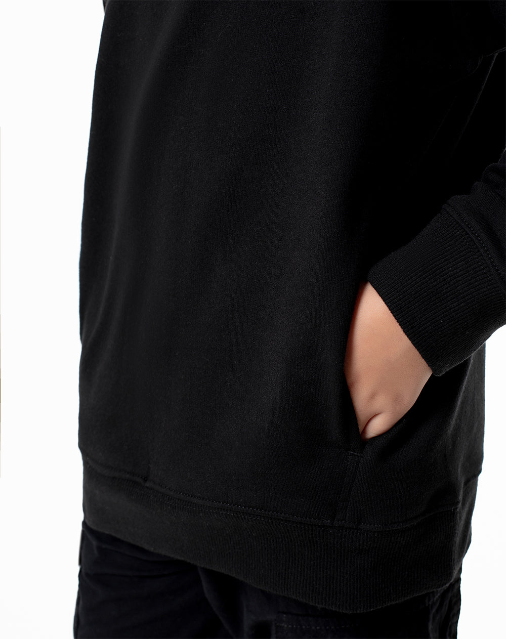 Buzo Lizir regular fit negro