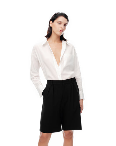 Bermuda regular fit negra