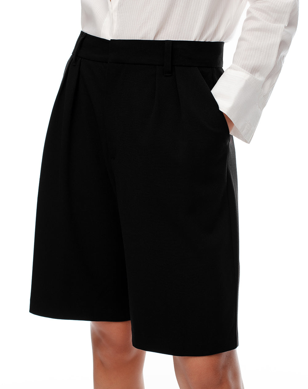 Bermuda regular fit negra