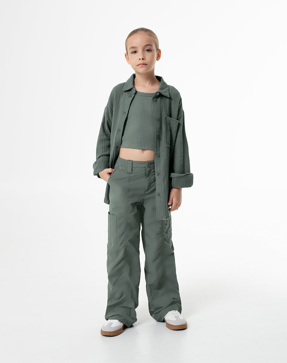 Camisa loose fit manga larga verde