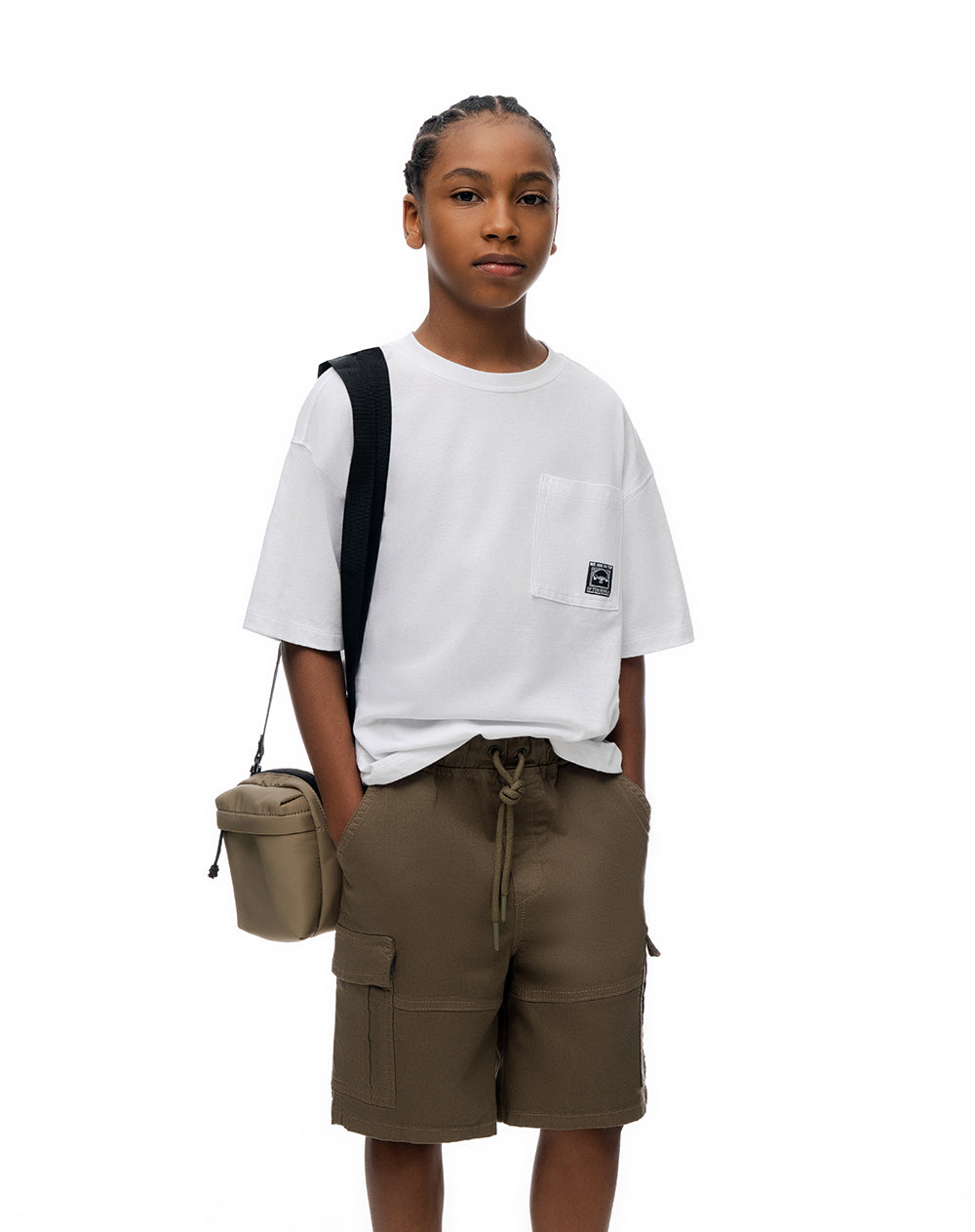 Bermuda tipo cargo café niño