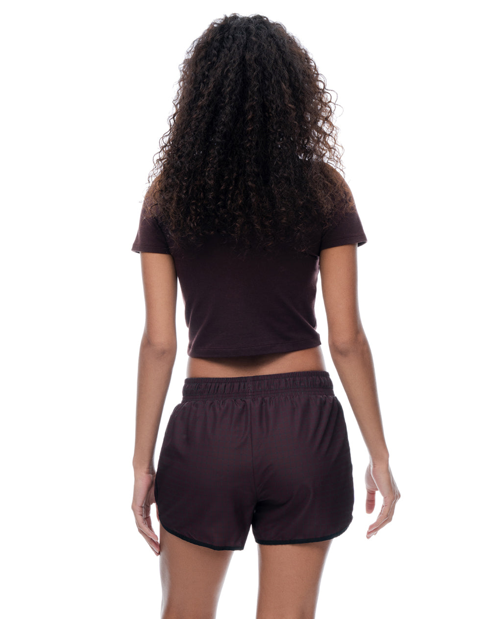 Camiseta + short deportivo vinotinto mujer