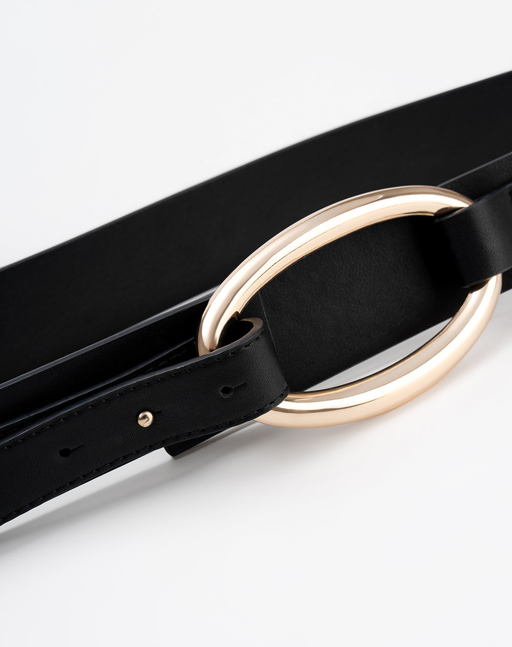Cinturón con argolla ovalada negro mujer