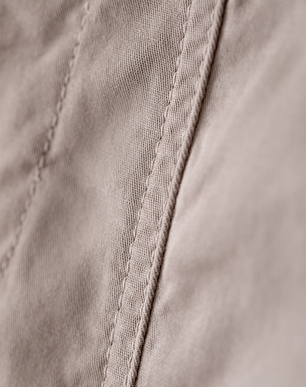 Pantalón cargo tiro medio algodón bolsillos frontales gris para mujer