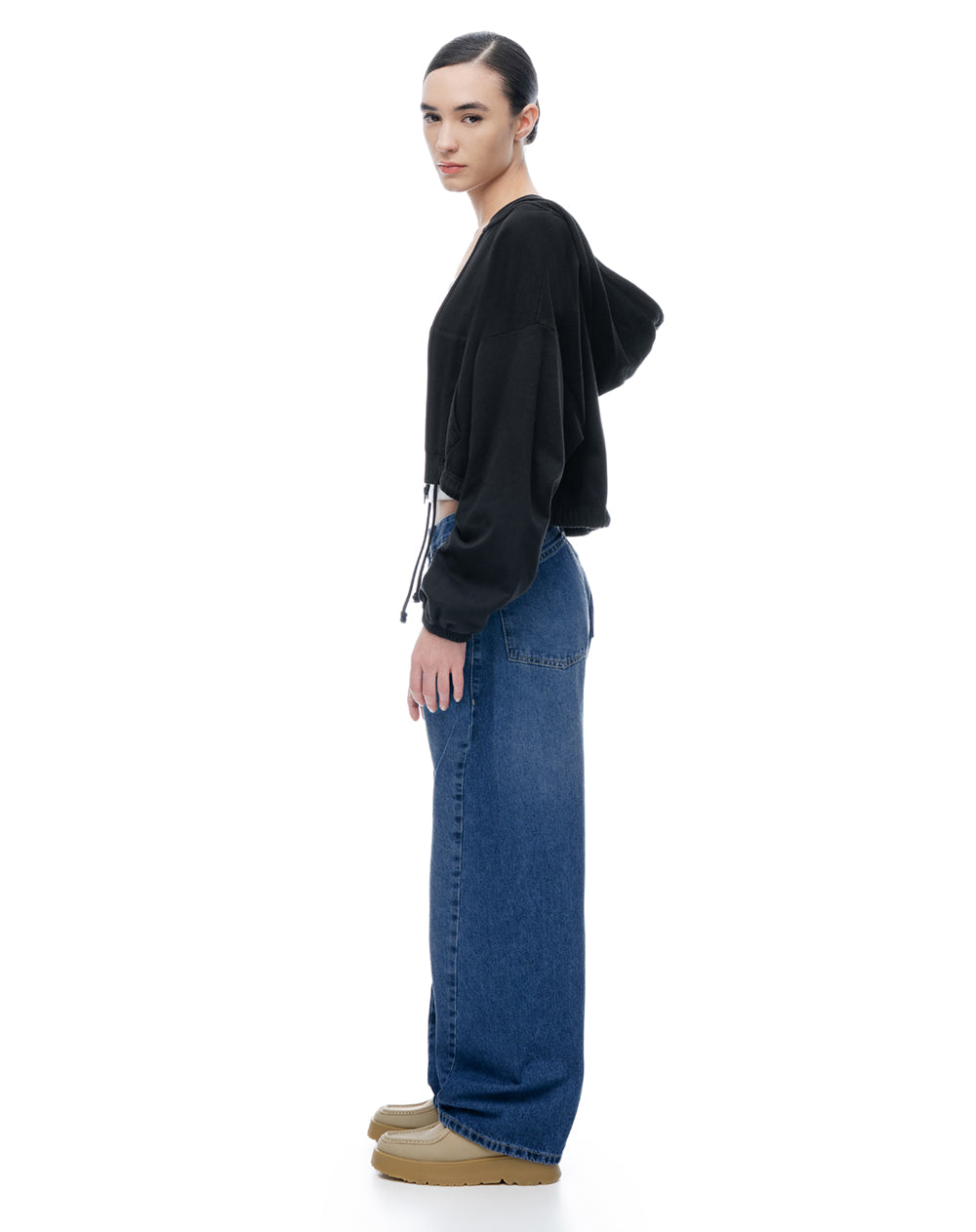 Jean barrel tiro medio índigo oscuro mujer