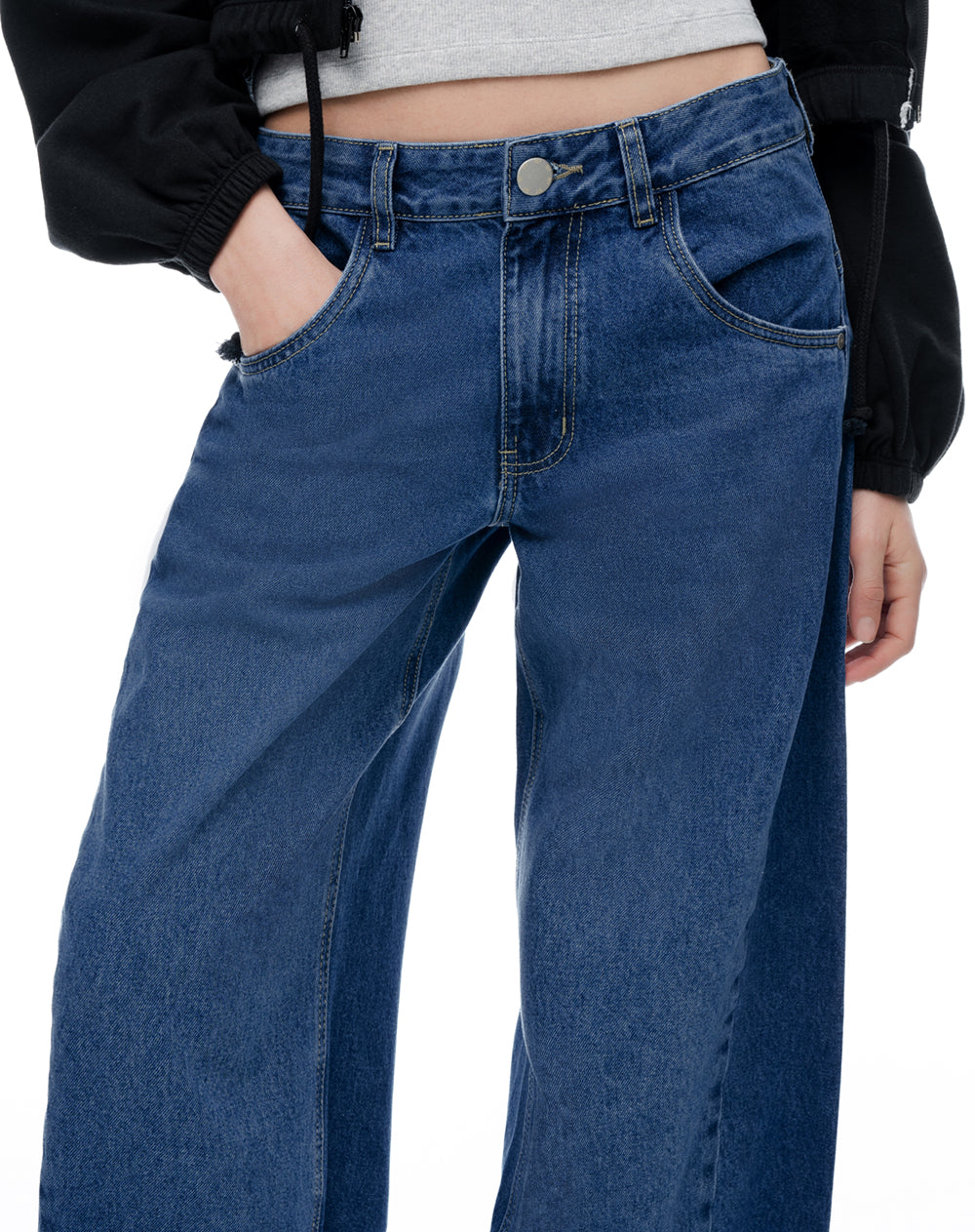 Jean barrel tiro medio índigo oscuro mujer