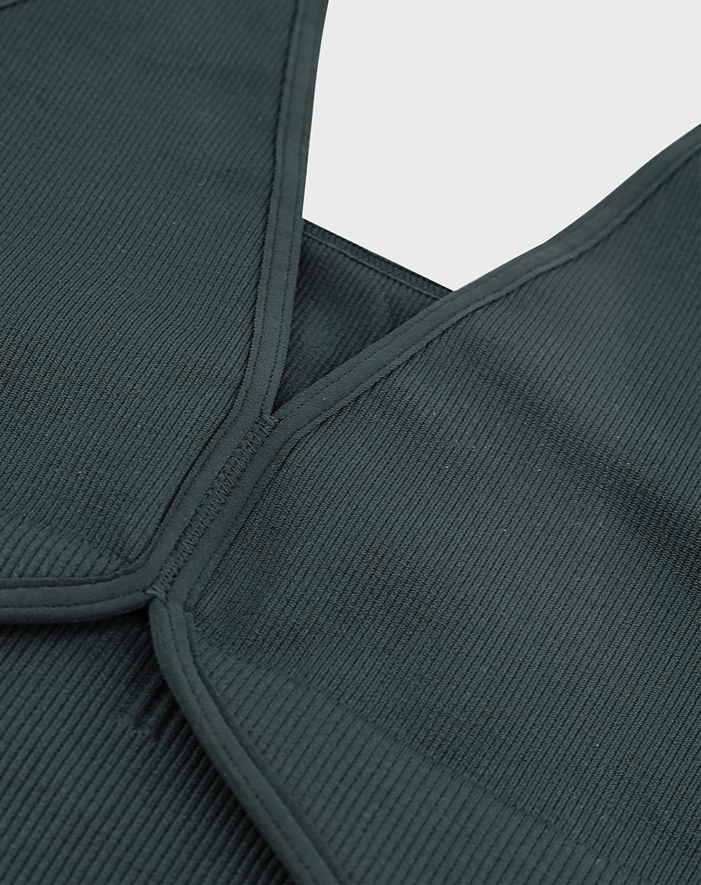 Top deportivo soporte medio seamless uso 2 en 1 verde mujer