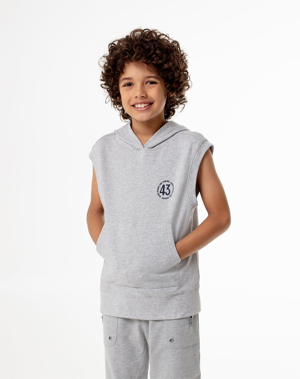 Chaleco regular fit con capucha gris jaspe