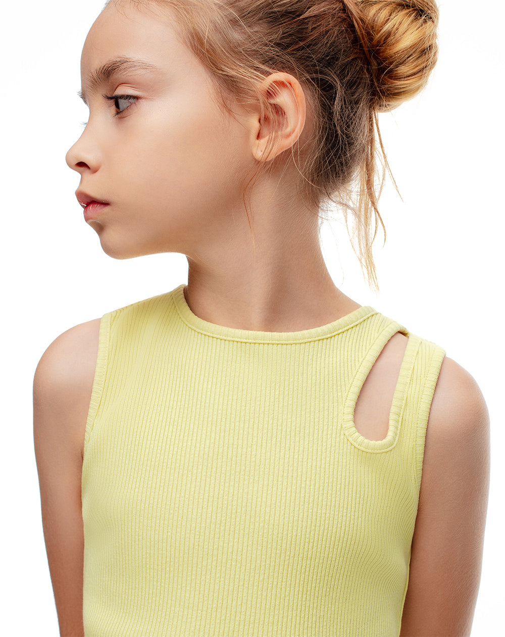 Camiseta slim fit amarilla