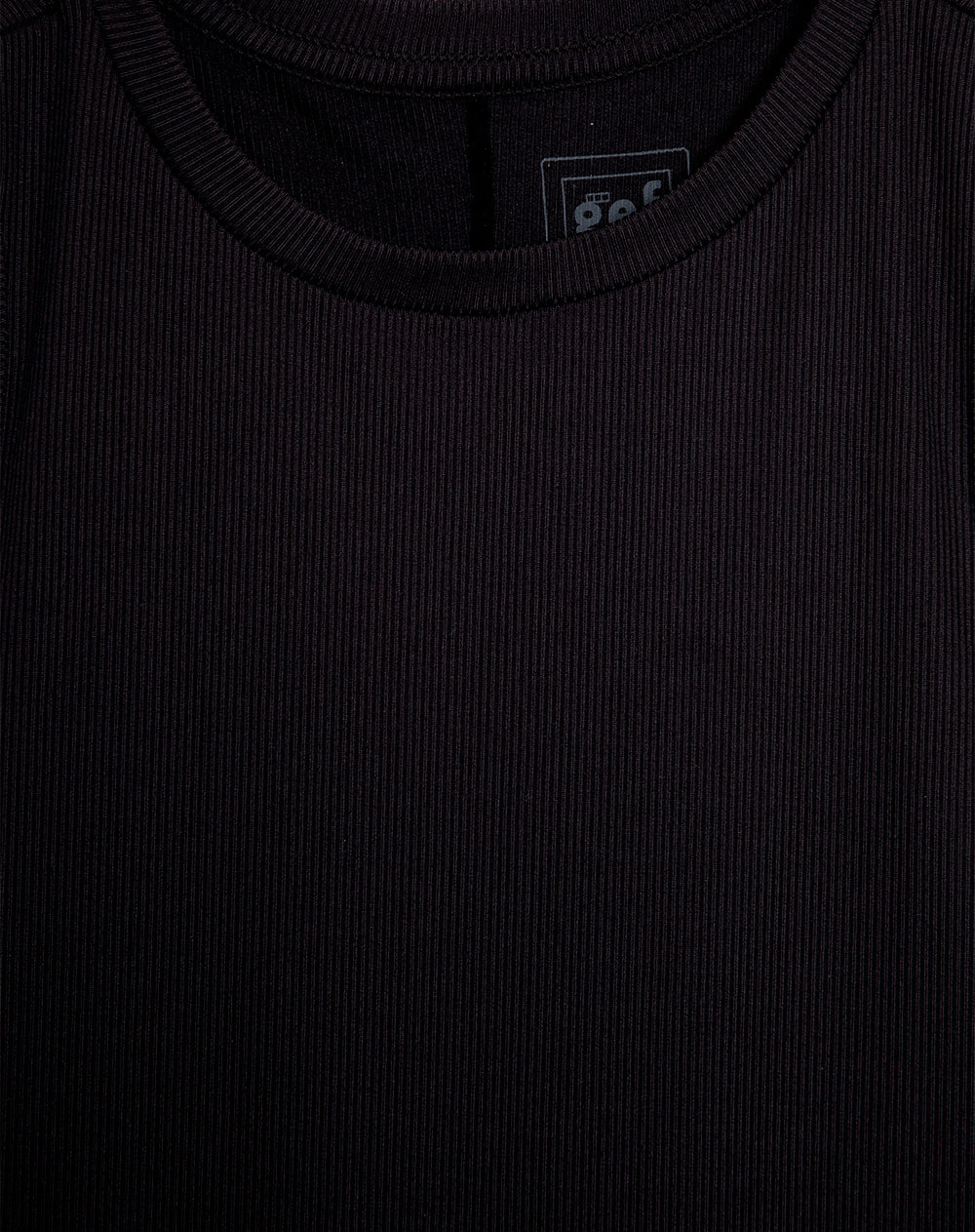 Camiseta slim fit negra