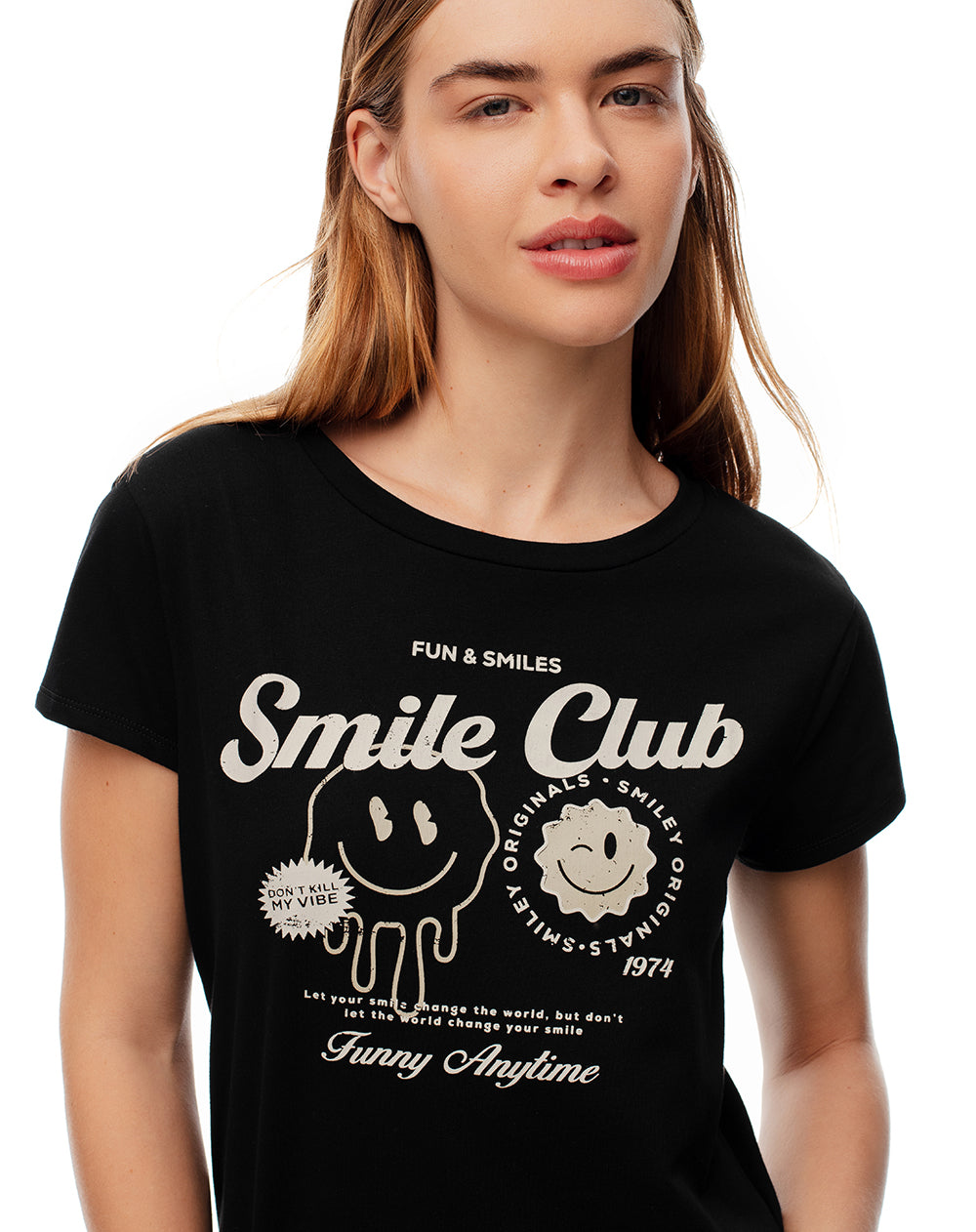 Camiseta regular fit manga 3/4 negra