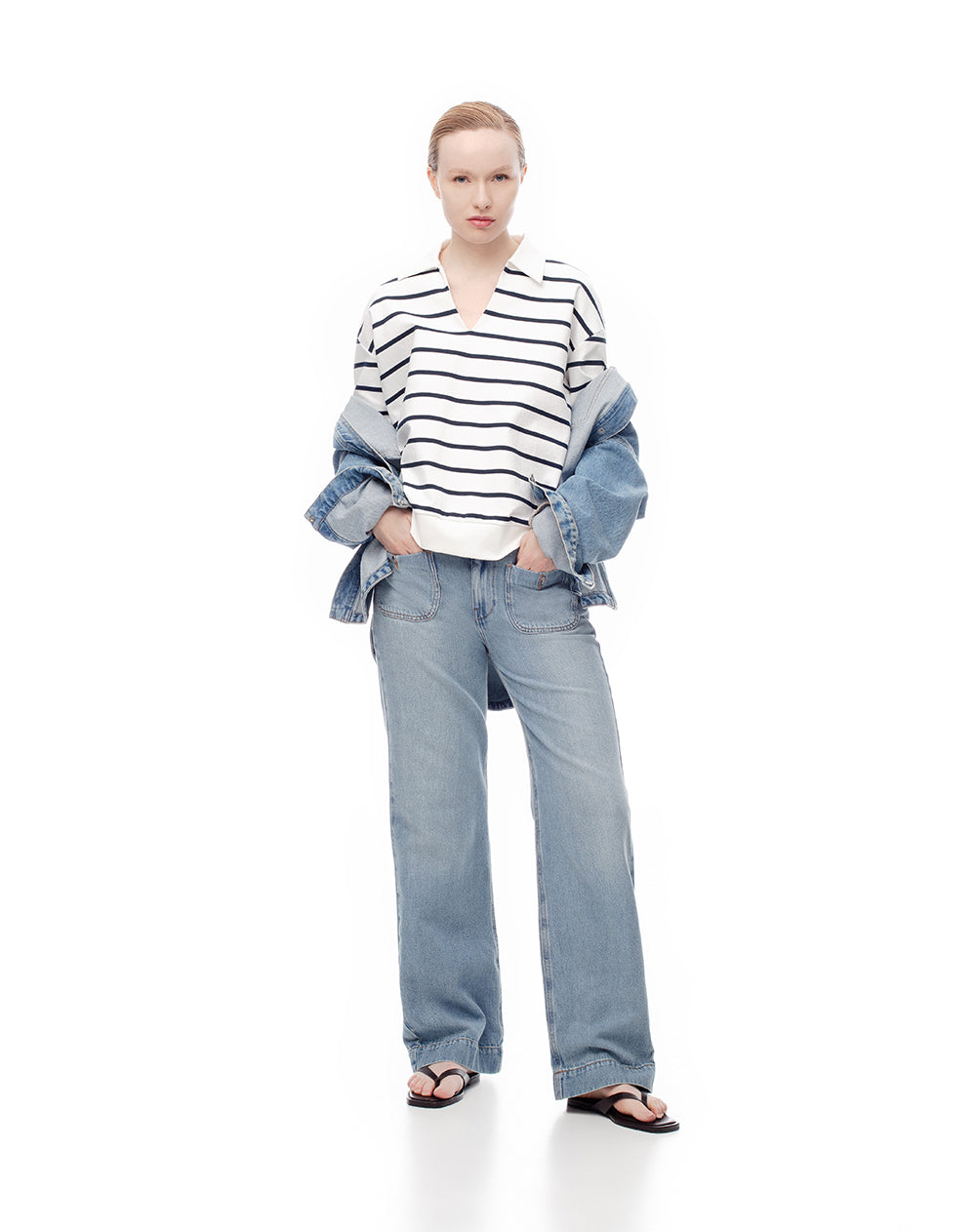 Camibuzo tipo polo oversize blanco rayas mujer