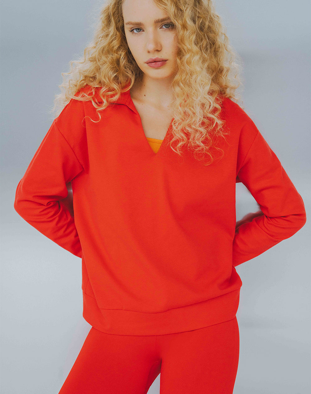 Camibuzo tipo polo oversize rojo mujer