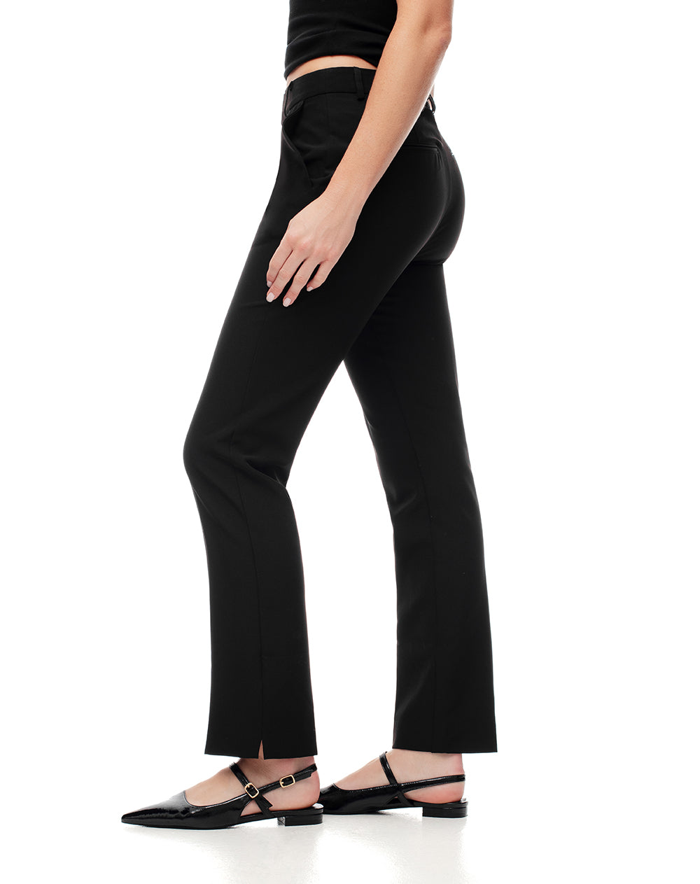 Pantalón tiro medio bolsillos laterales negro para mujer