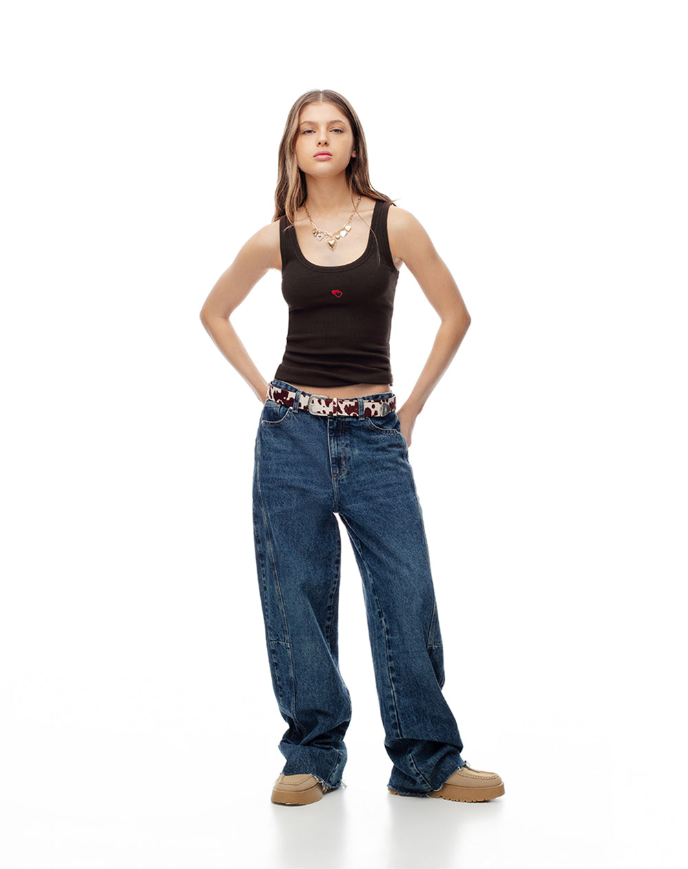 Camiseta esqueleto slim rib algodón chocolate mujer