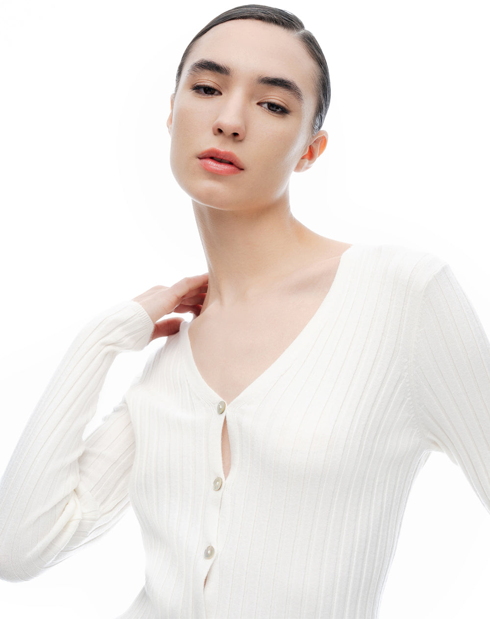 Suéter slim rib blanco mujer