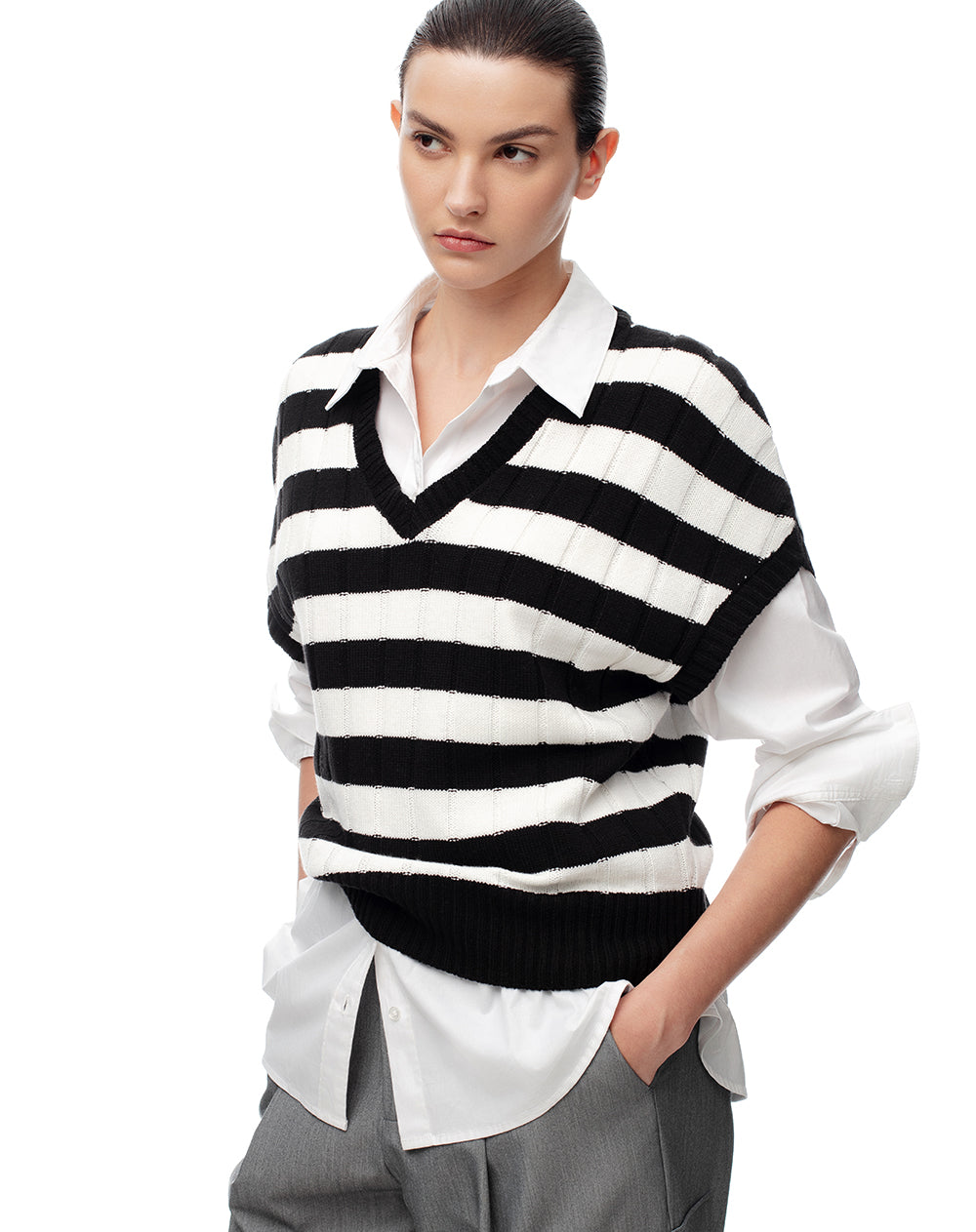 Chaleco relaxed fit sin capucha negro rayas