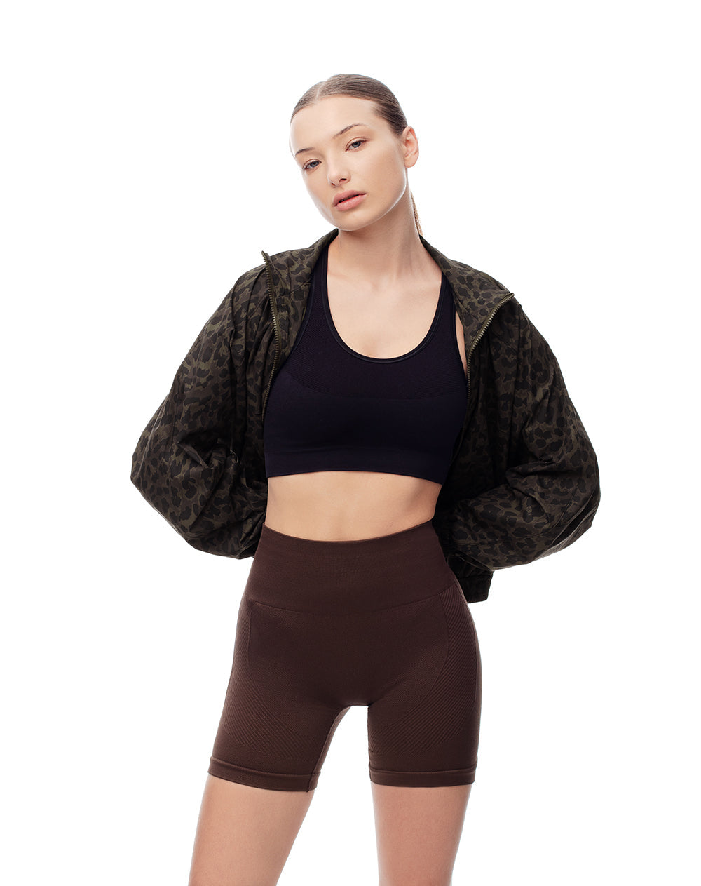 Top + biker deportivo chocolate mujer