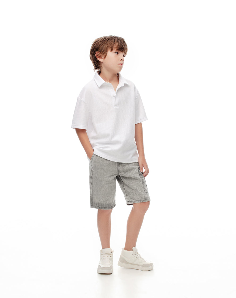 Bermuda denim regular gris niño