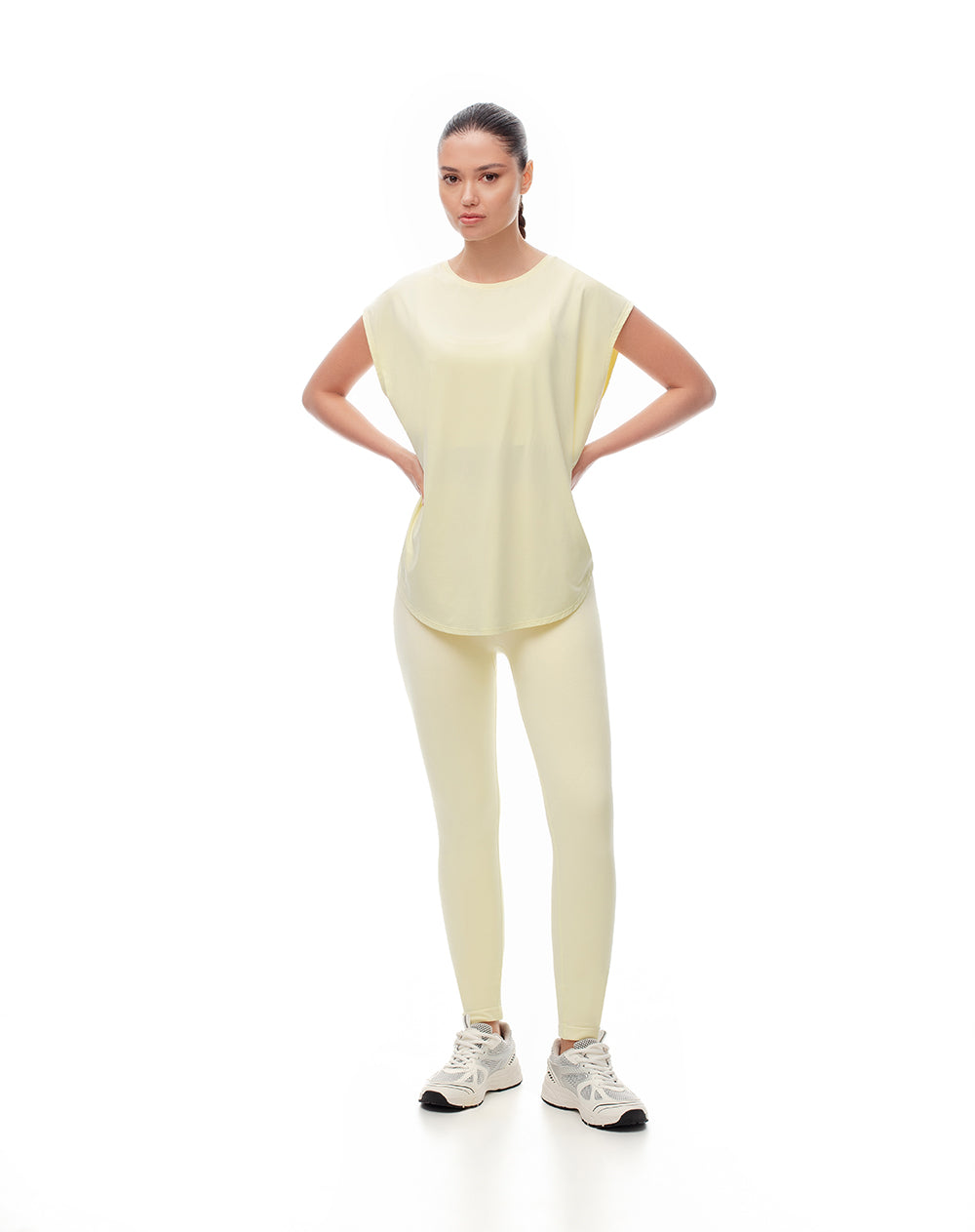 Camiseta deportiva secado rápido amarilla mujer