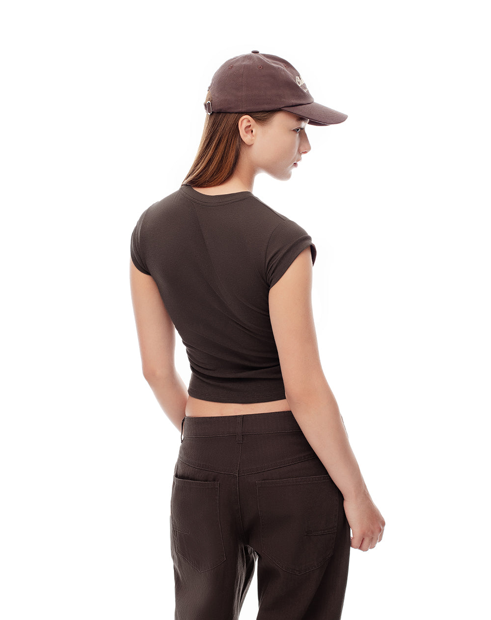 Camiseta slim fit manga corta chocolate