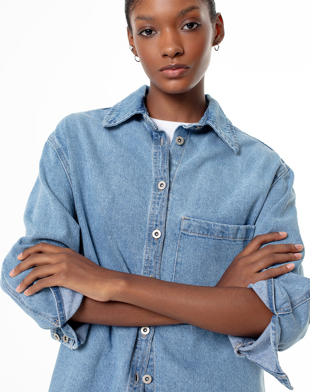 Camisa oversized fit manga larga índigo medio