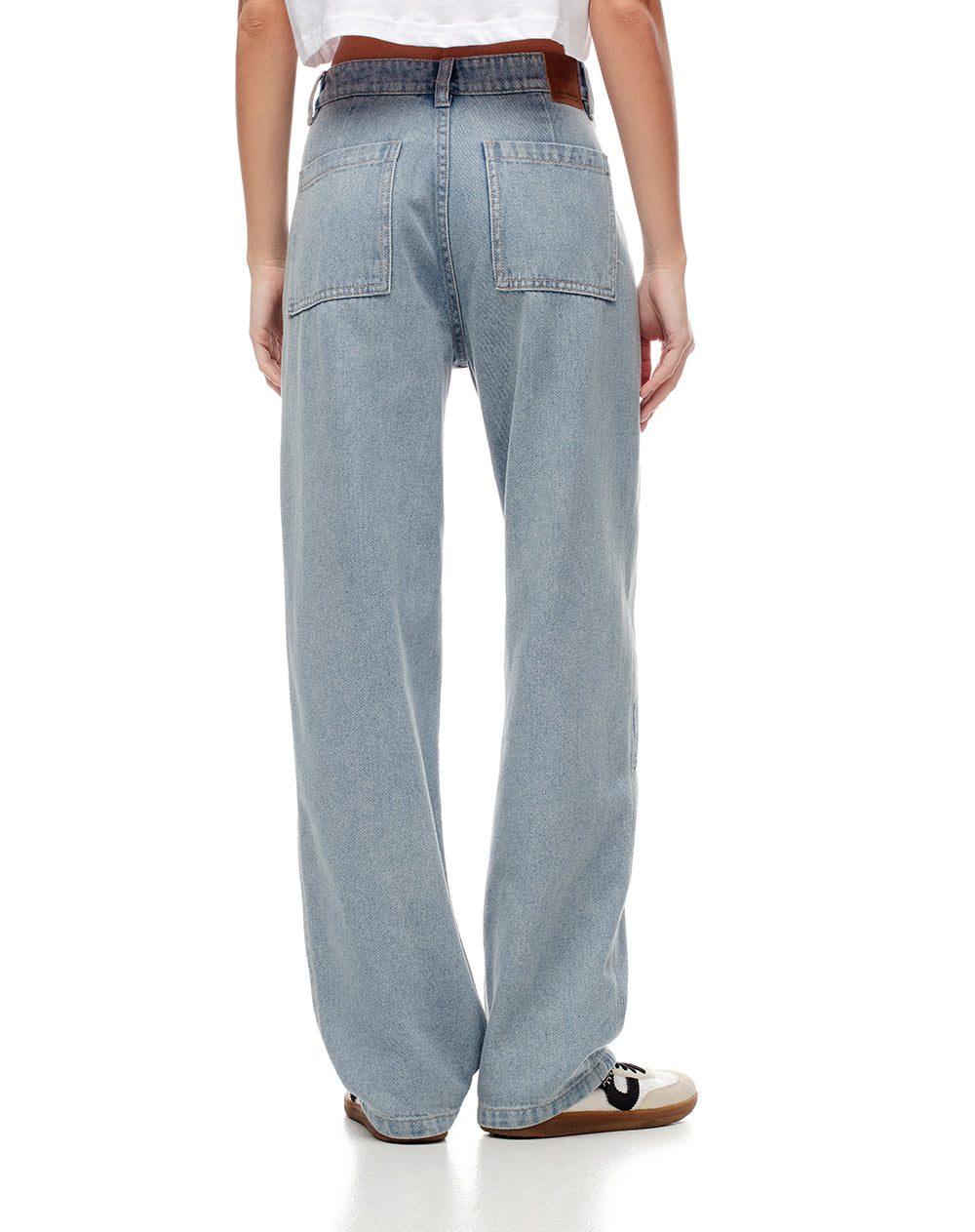 Jean regular fit tiro medio indigo claro
