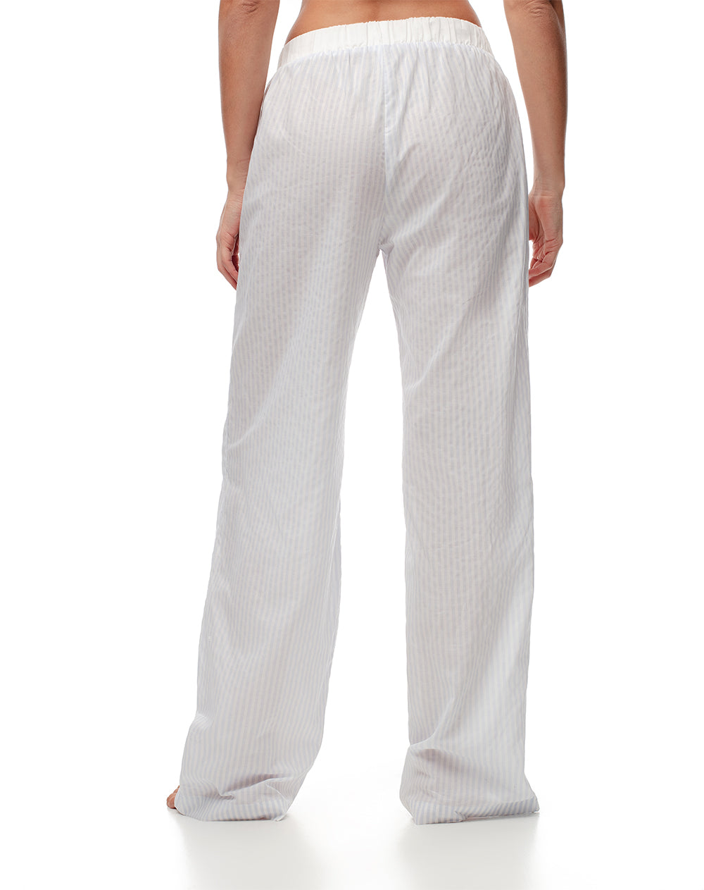 Pantalón relaxed fit tiro alto rayas azules