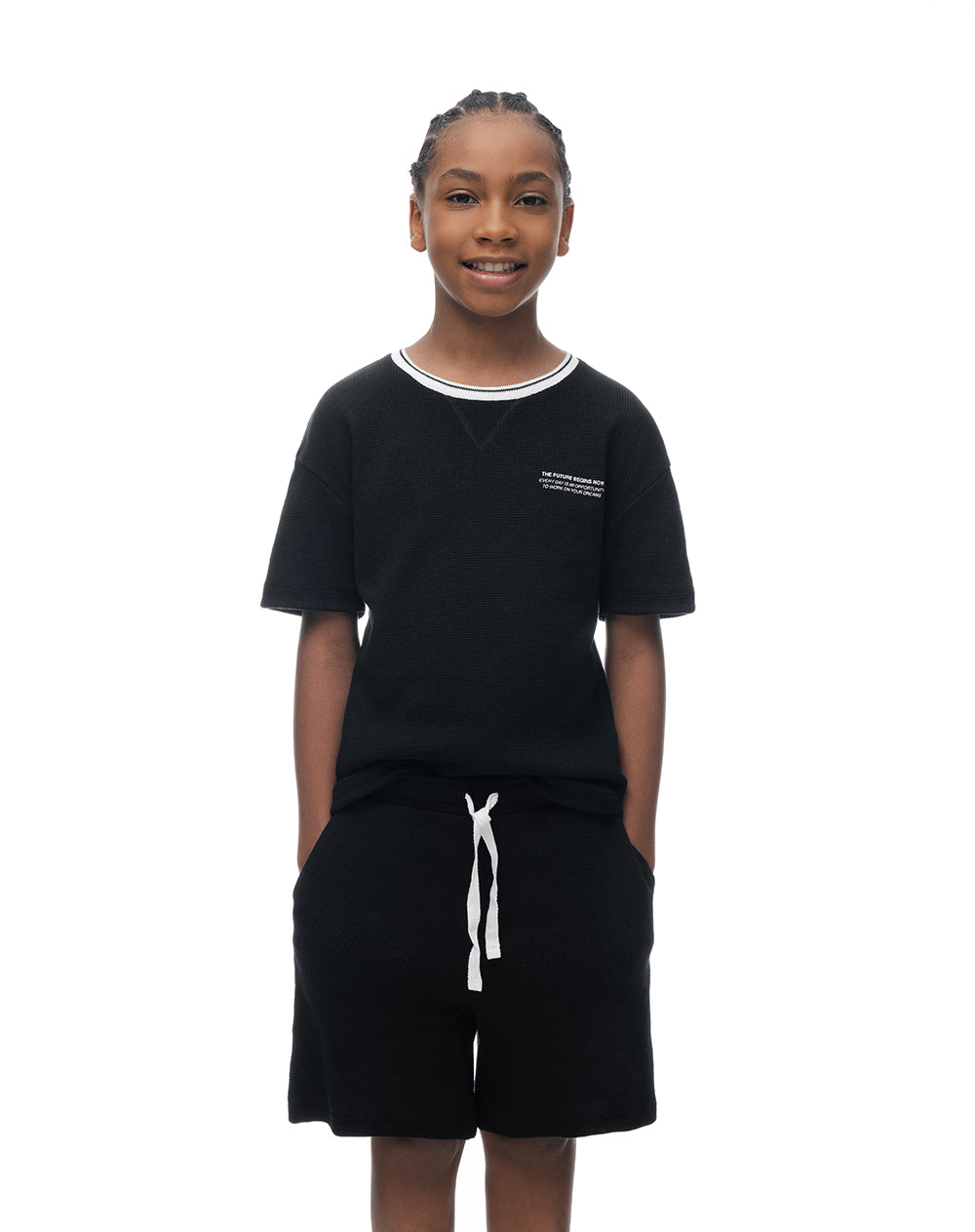 Bermuda regular algodón texturizada negra niño