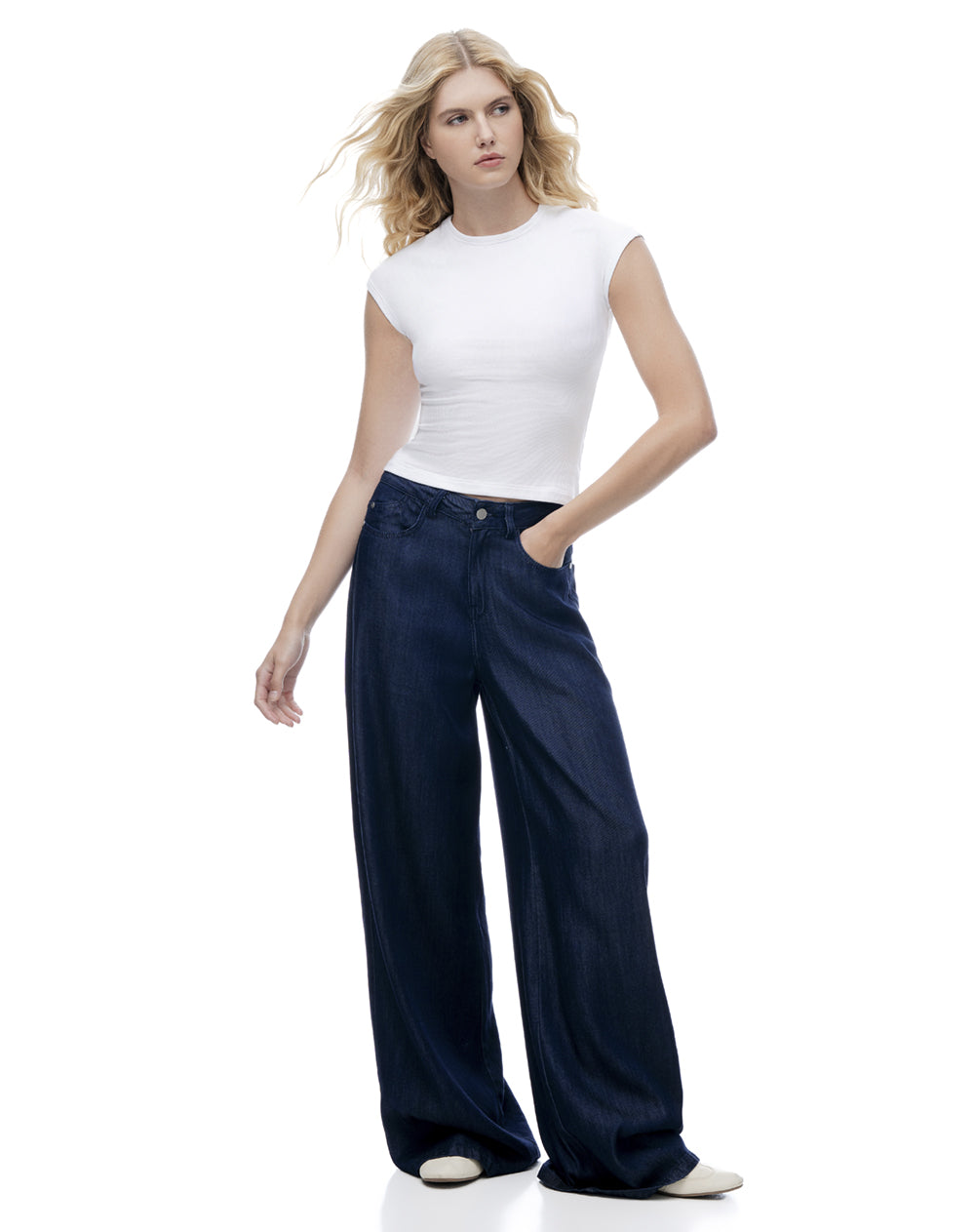 Camiseta slim manga corta blanco mujer