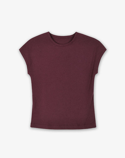 Camiseta slim fit manga corta vinotinto