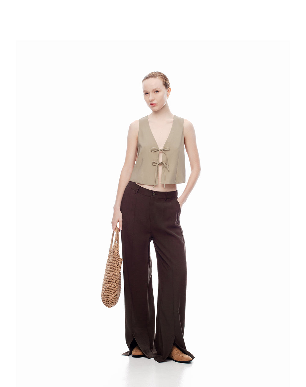 Chaleco loose fit sin capucha khaki