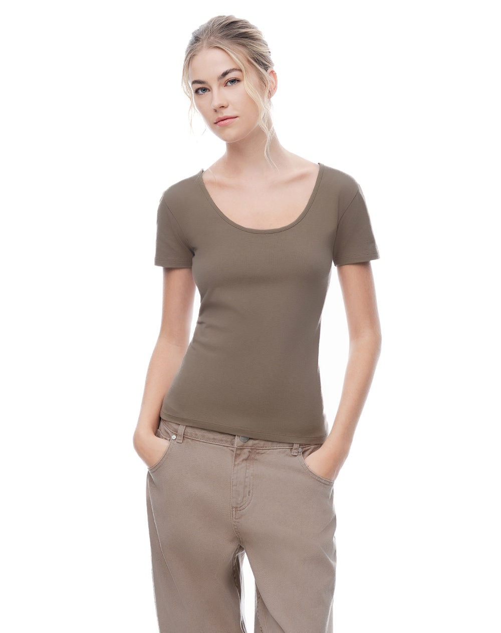 Camiseta regular uso 2 en 1 café mujer