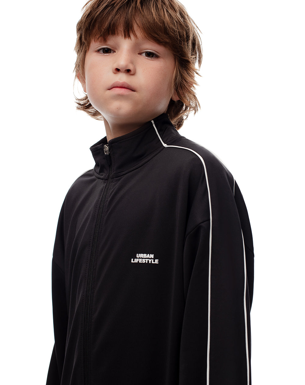 Chaqueta regular negra niño