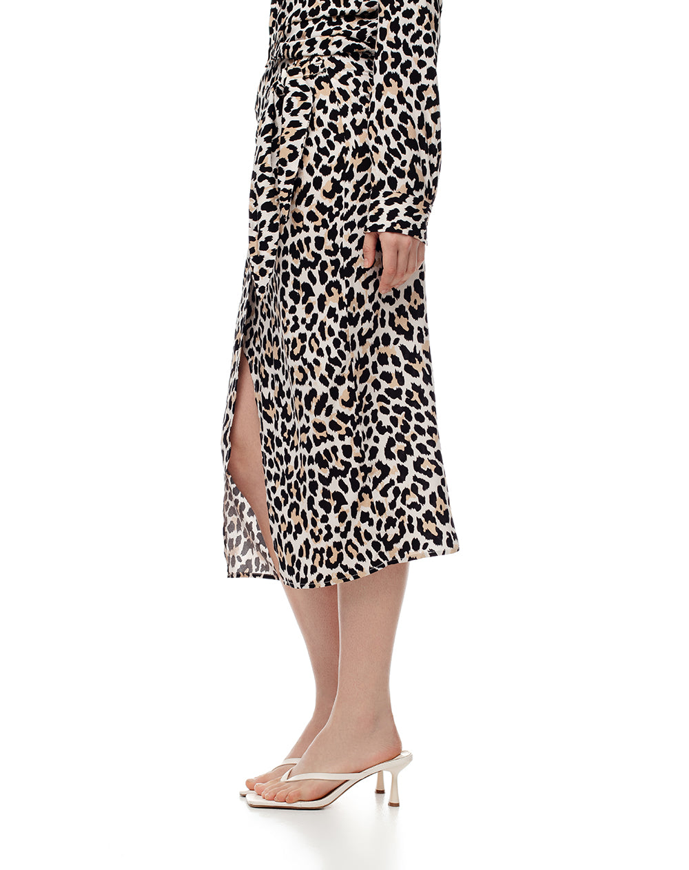 Falda media tiro bajo negro leopardo