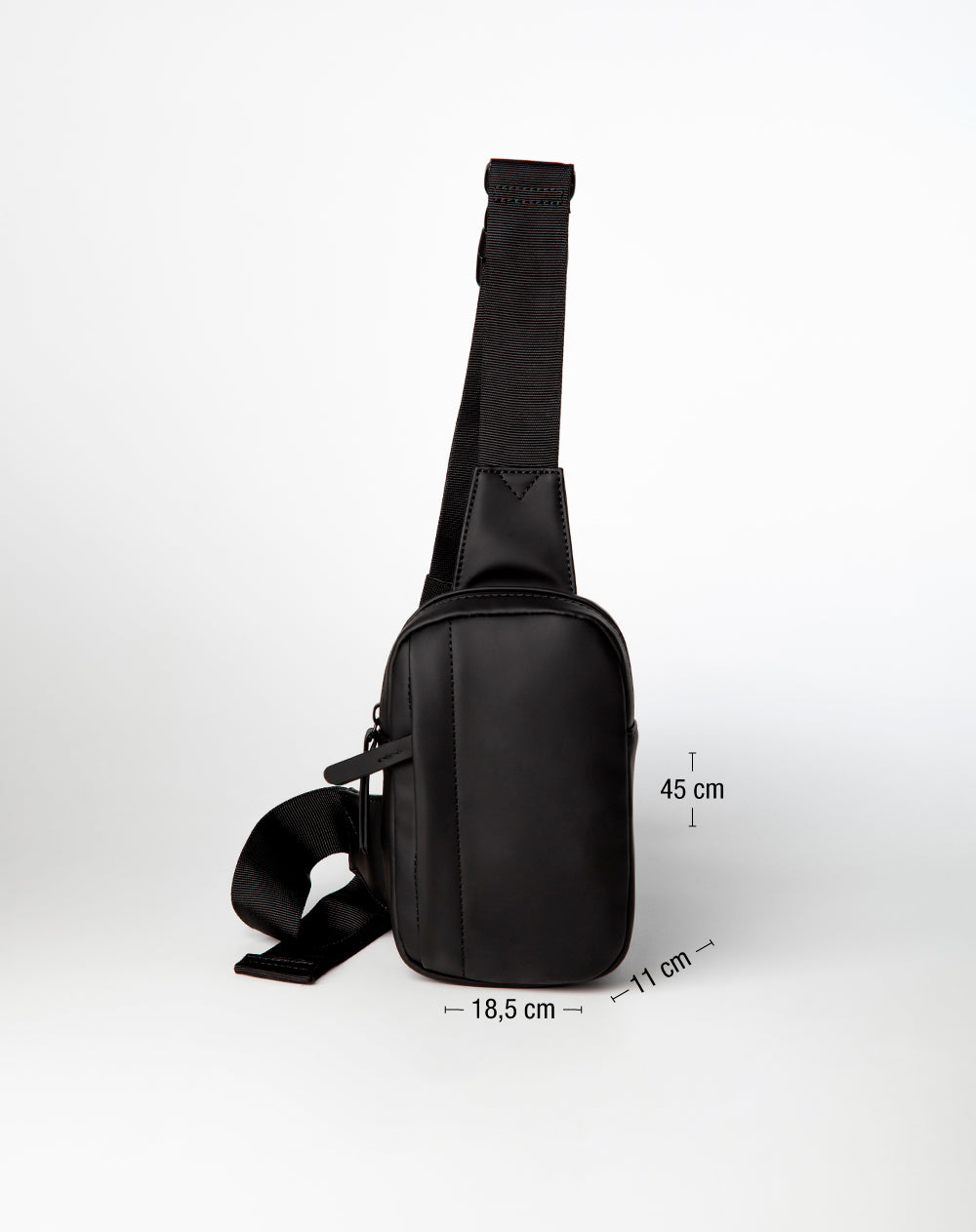 Bolso cruzado tipo sling bag negro hombre
