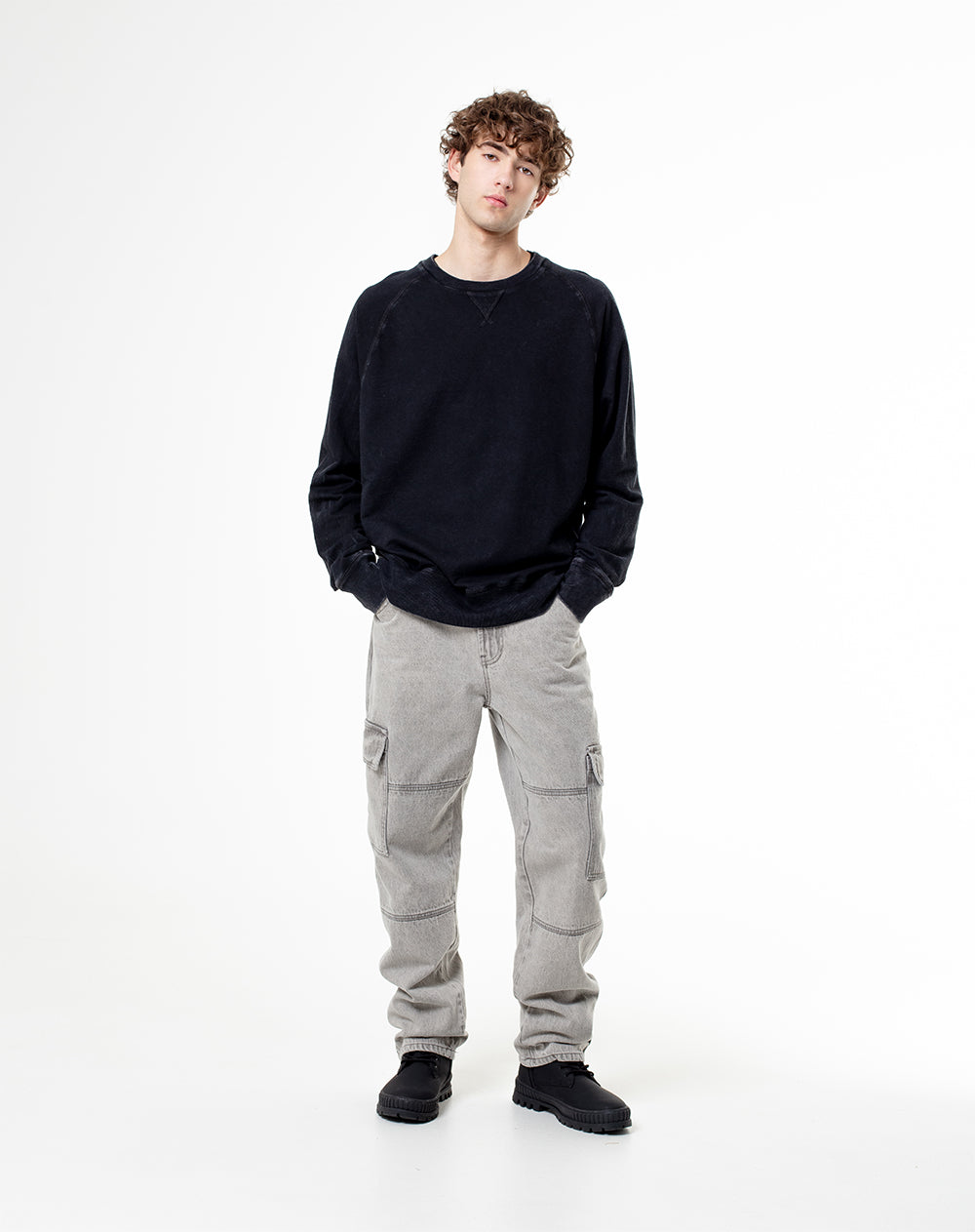 Buzo regular fit negro
