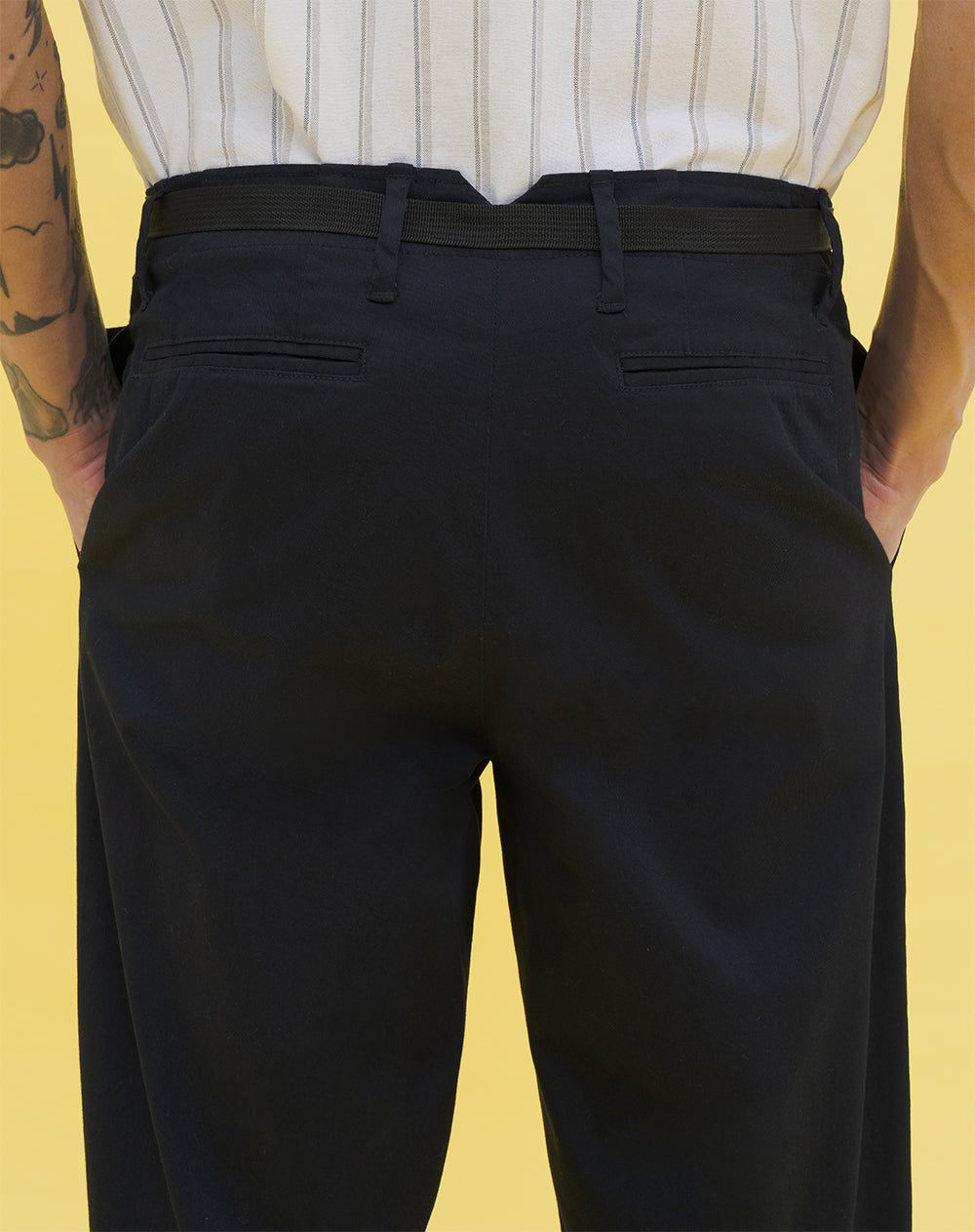 Pantalón regular fit tiro medio en drill azul