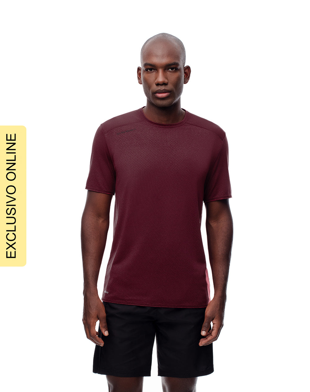 Camiseta slim fit manga corta vinotinto jaspe