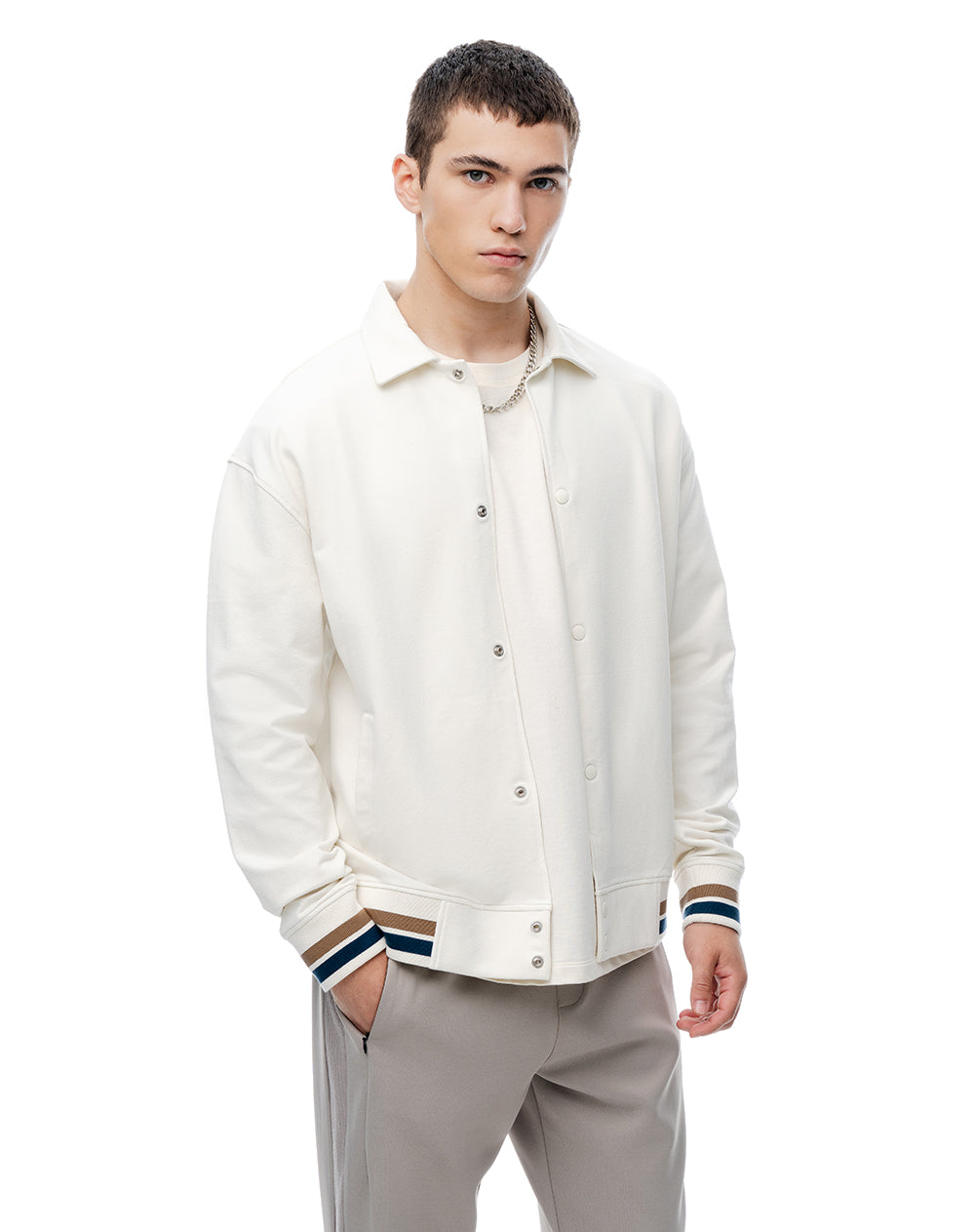 Ropa deportiva en rebaja para hombre, encuéntrala en Gef