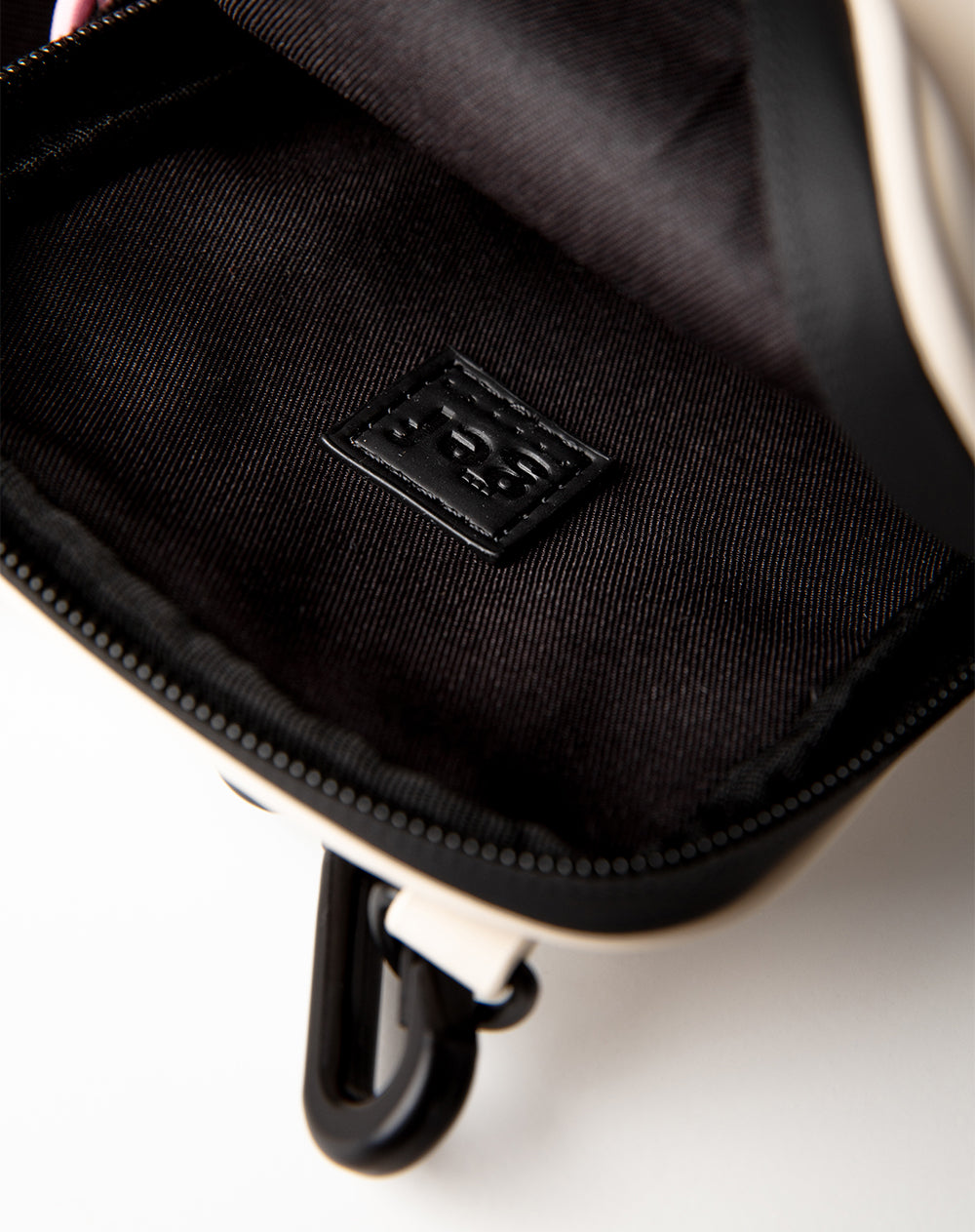 Bolso beige