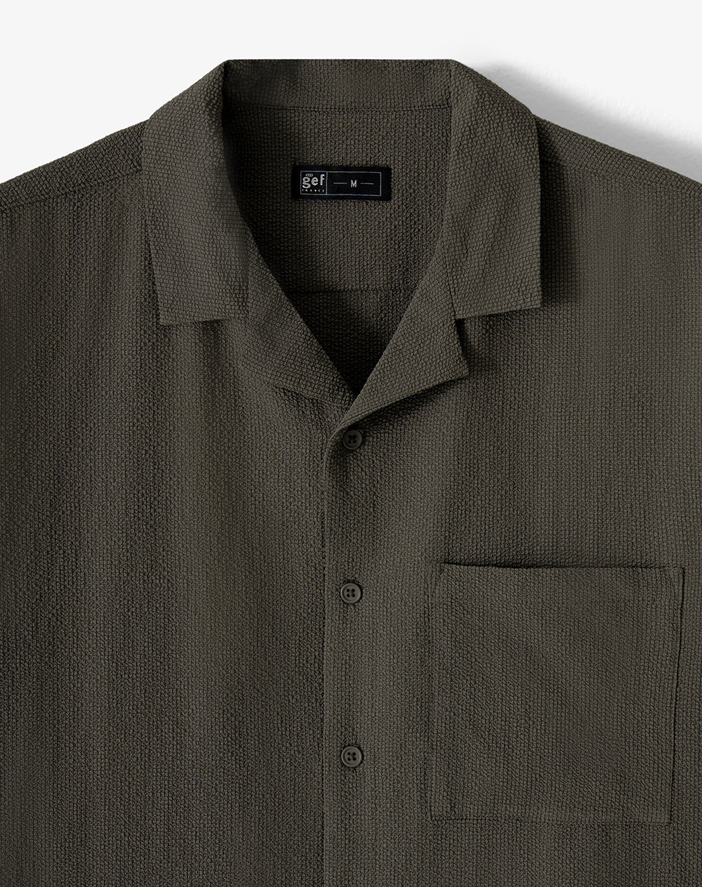 Camisa regular manga corta café hombre